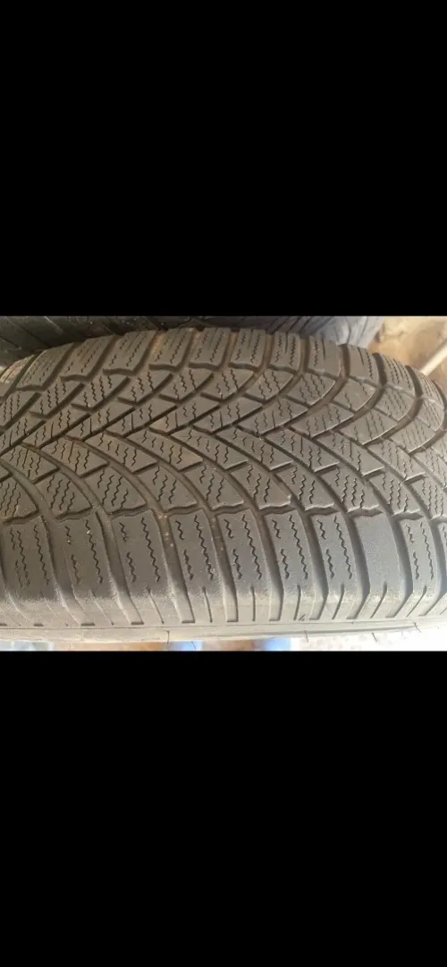 pneu et Jante Bridgestone  215/70/16