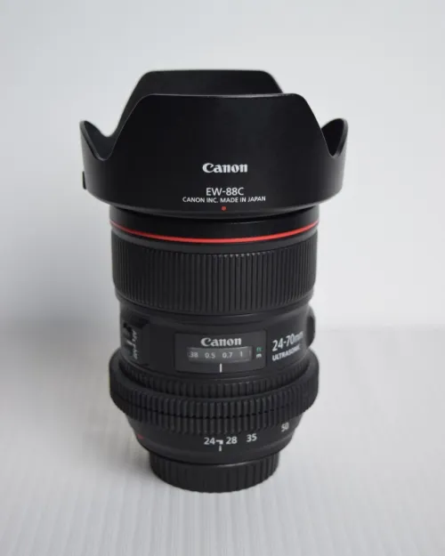 Canon EF 24-70mm f/2.8L II USM
