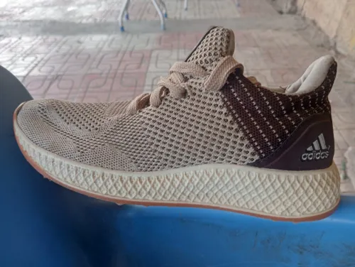 حذاء adidas 