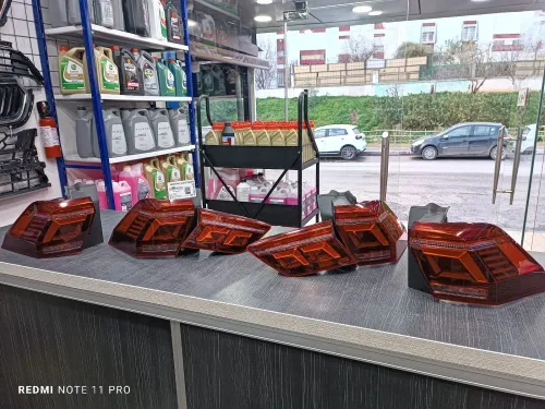 Porte aile malle capot parechoc 