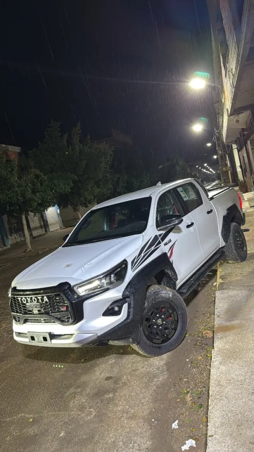 Toyota Hilux 2025 GR