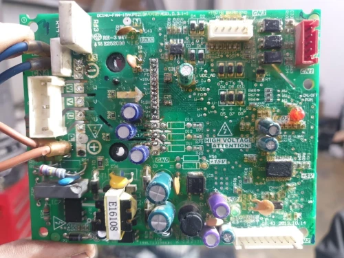 Carte ventilateur climatisation Midea