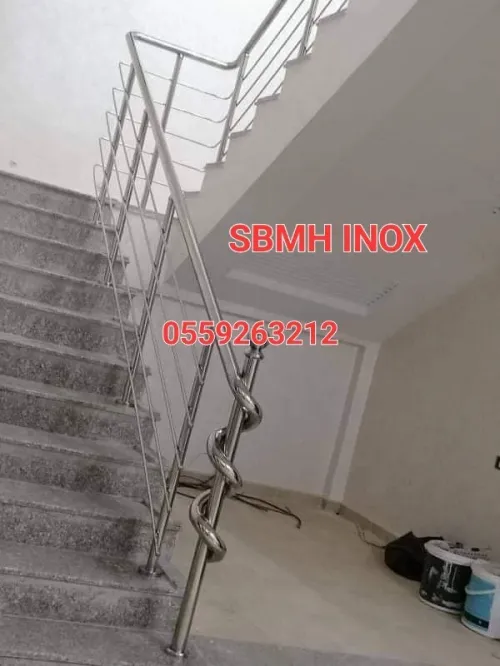 Rompe d'escaliers et garde corps en inox et en verre trempé 