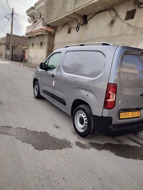 Fiat Doblo 2023 Itali