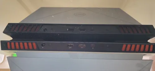 Dell G15.  CPU intel I9 13900HX 2.20 GHZ. RAM 32GB  DISK 2TO.  GPU NVIDIA GeForce RTX 4060 16Gb