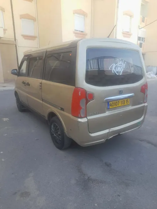 Zotye Z10 2013 