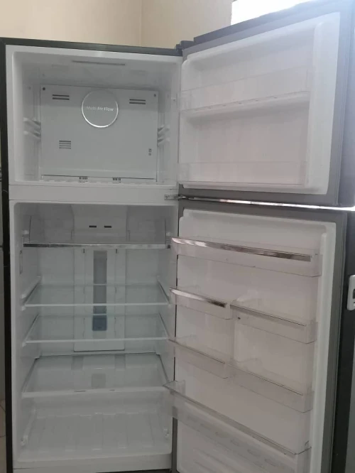 Avendre réfrigérateur maxwell  560l litre