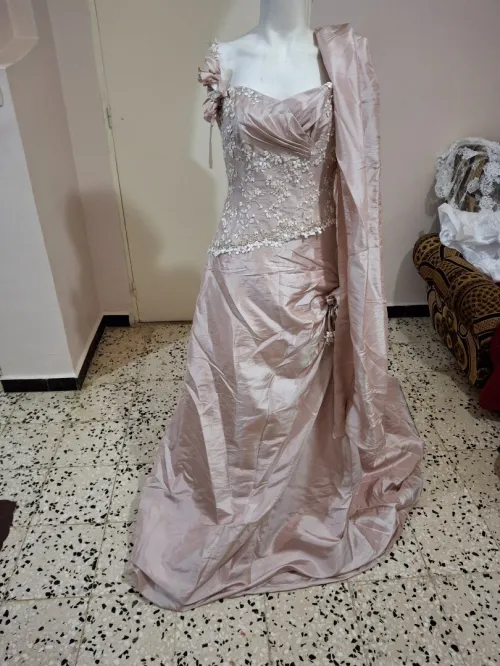 Ensemble Robes de mariées, Robes Blanches, Robes soirée