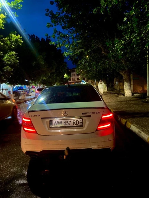 Mercedes classe c250 amg 2011 