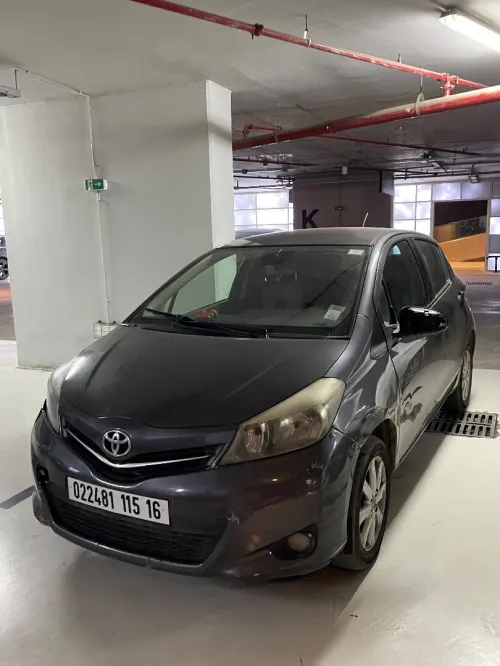 Toyota Yaris 2015 Lounge