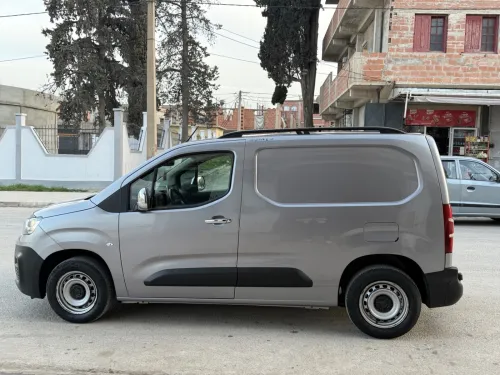 Fiat Doblo 2024 Commercial 3 place