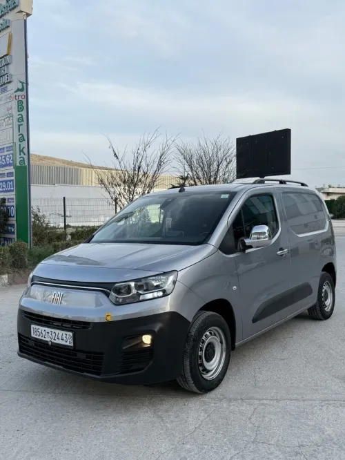 Fiat Doblo 2024 Commercial 3 place