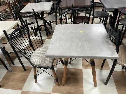 Table cafétéria et fast food