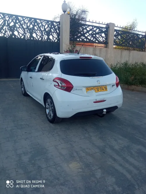 Peugeot 208 2014 Allure
