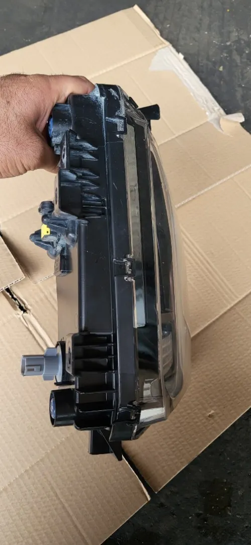 Feu avant gauche (Phare) mitsubishi sportero L200 2020-2022