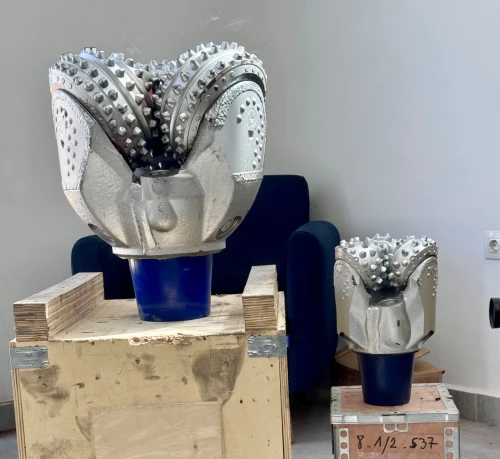 TRICONES FORAGE DE PUITS D'EAU تريكون فأس شفرة باستي لحفر الآبار 