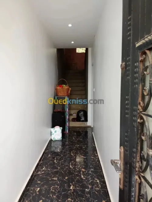 Vente Appartement Niveau de villa F2 Béjaïa Beni ksila