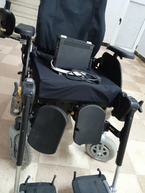 Chaise roulante électrique 