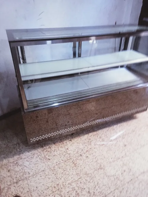 Présentoir pâtisserie1m 80 sur 65 ventiler