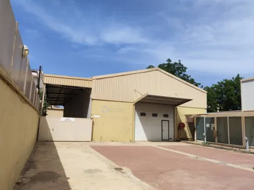 HANGAR MÉTALLIQUE 