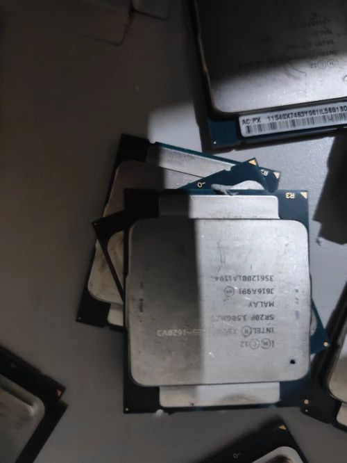 Lot cpu Intel xeon v3 v2