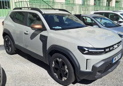 Dacia Duster 2025 Extreme Gold