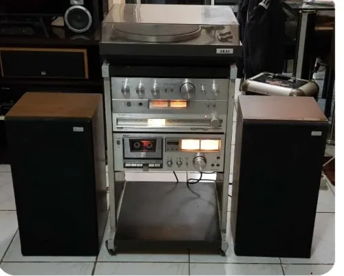 Chaîne Hi-Fi AKAI USB Bluetooth 