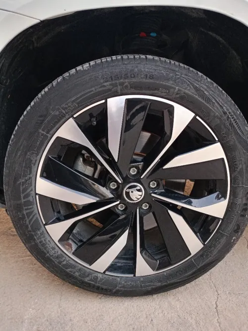 Skoda Karoq 2024 Full options Turbo