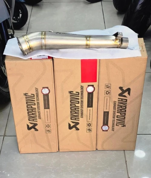 Pot Akrapovic gp pour kawasaki Z900 et Z1000