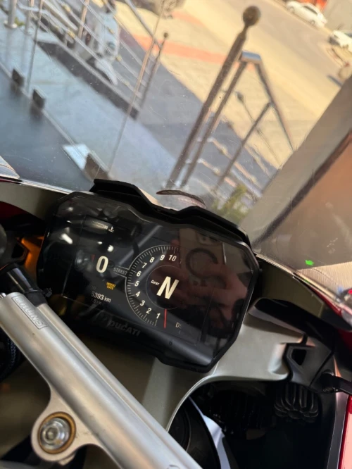 Ducati Panigale v4 S 2023