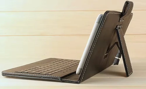 Pochette avec clavier pour tablettes 6" jusqu'à 8.4" Universel