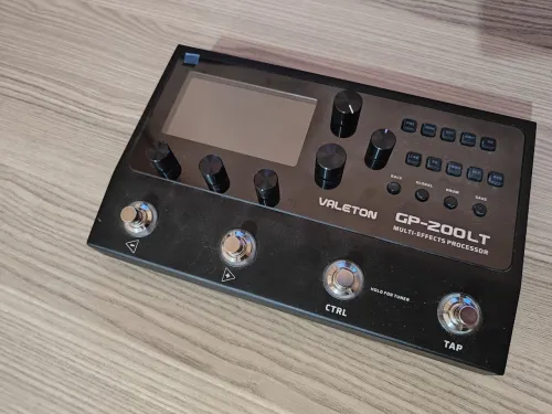 MULTI-EFFECTS PROCESSOR VALETON GP-200LT