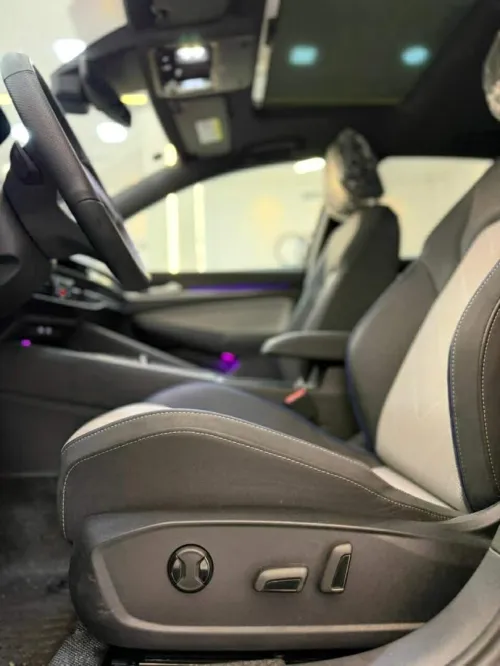 Volkswagen Golf 8 2025 R Black Edition 