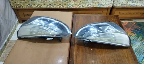 Les deux phares Clio 4 bon état