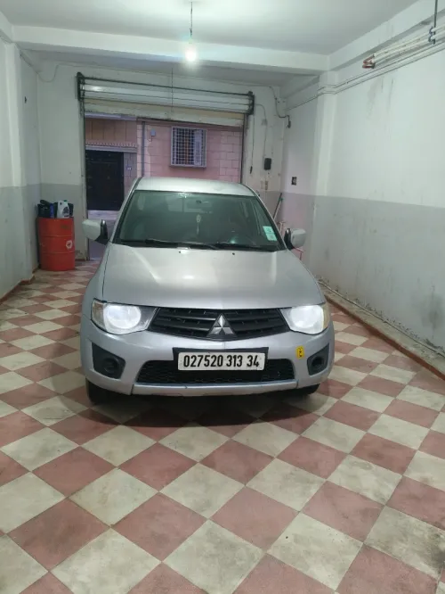 Mitsubishi L200 2013 Doube cabine Evolution