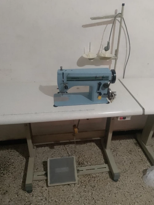 Vente machine à coudre