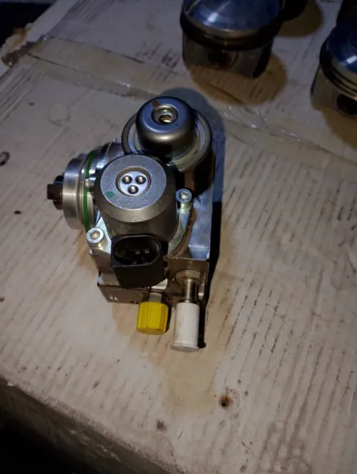Pompe hp 1.6 thp 200 d'origine 