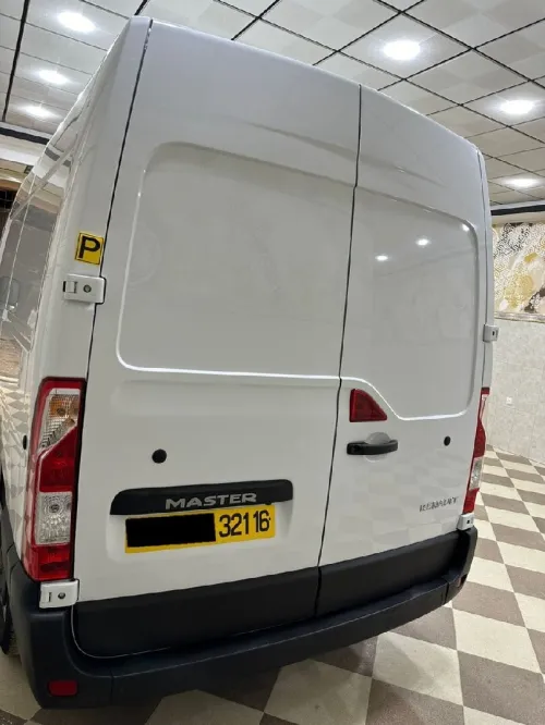 Renault Master 2021