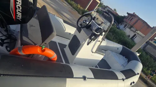 Semi rigide pneuboat 5m10