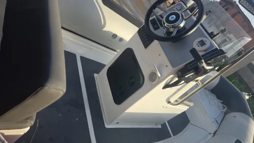 Semi rigide pneuboat 5m10