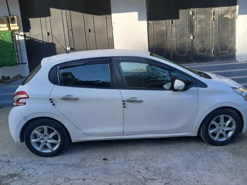 Peugeot 208 2014 Allure