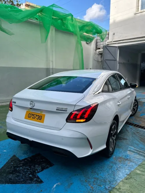 MG MG5 2025 