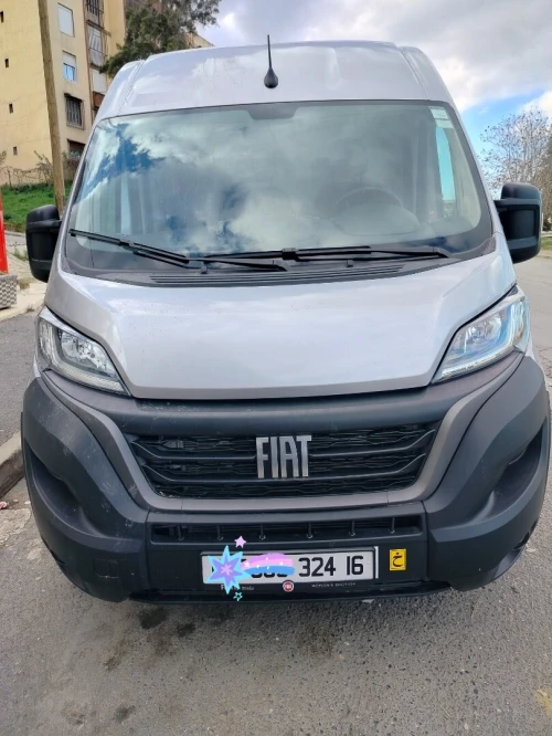 Fiat Ducato 2024 L2H2 (Deux panneaux)