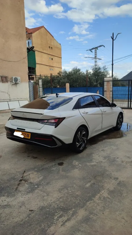 Hyundai Elantra 2025 Luxury