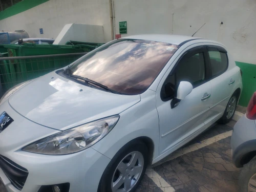 Peugeot 207 2012 Fennec