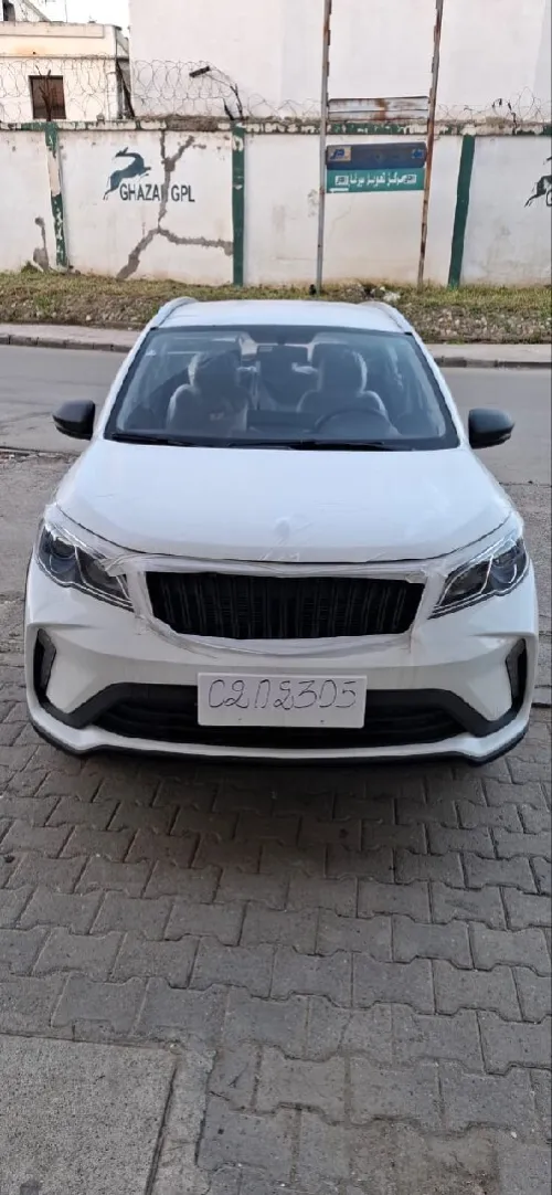 Geely Livan x3 pro 2026 