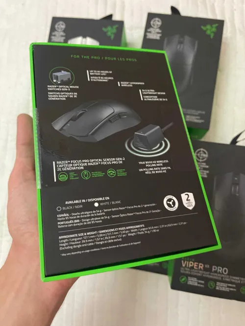 Razer viper v3 pro (white + black)