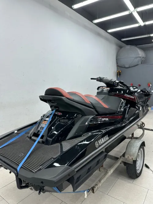 Yamaha FX 1800