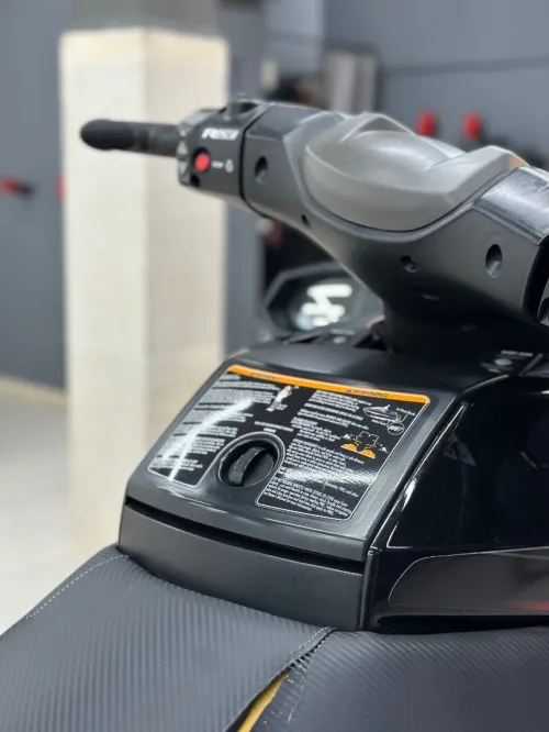 Yamaha FX 1800