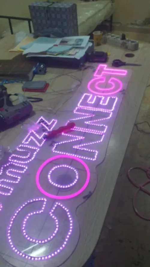 Alucobond, Lettre en relief plexi, LED.